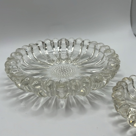 Hazel Atlas sunflower glass dish - Picture 3 of 8